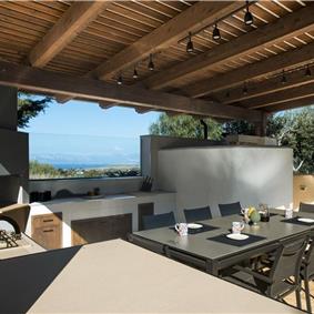 3 bedroom villa with pool and tennis court in Sicily, sleeps 6-8